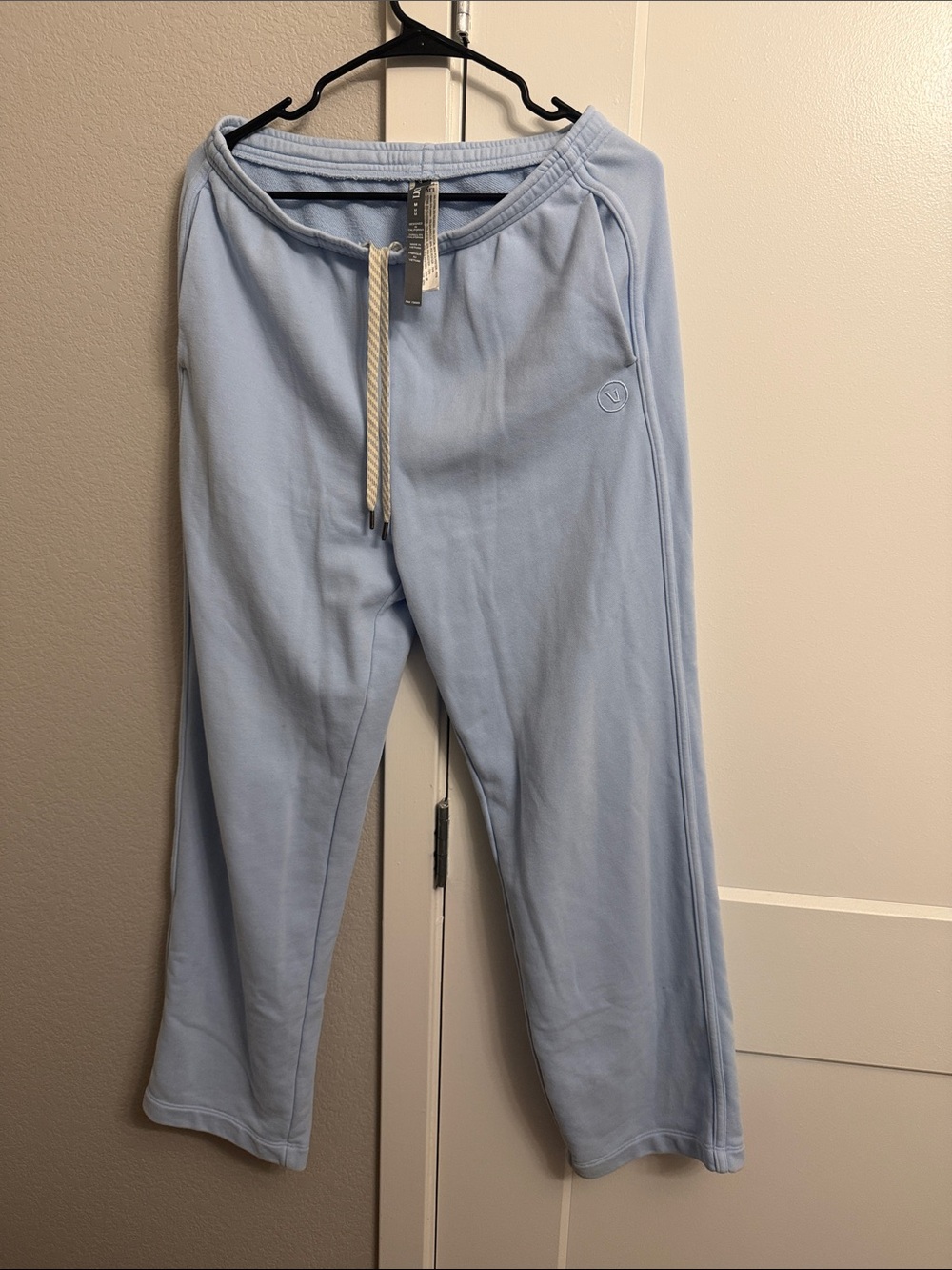 Vuori Light Blue Women’s Sweatpants - Soft Drawstring Bottoms